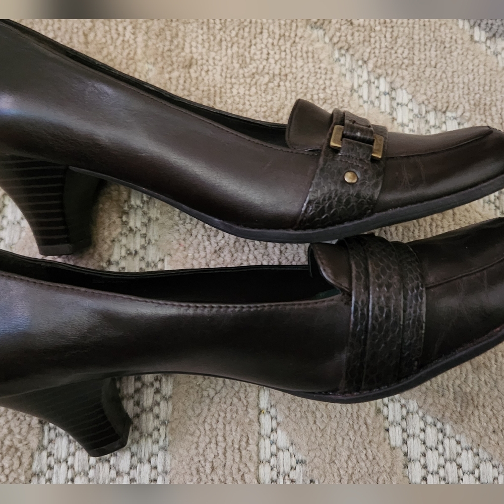 A2 By AEROSOLES BACELONA SIZE 7.5 M Elegant Black Low Heels Pumps Buckle - Picture 2 of 14